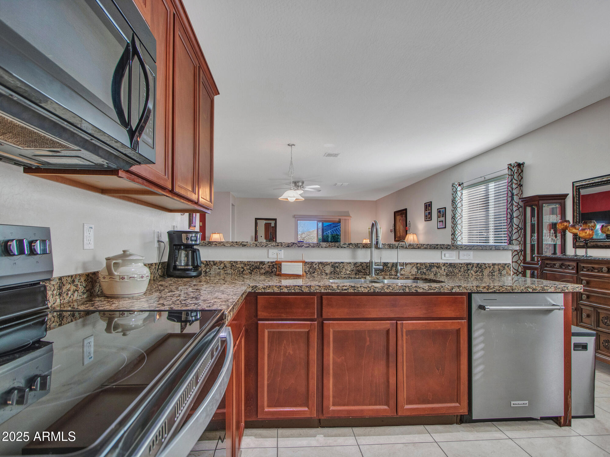 Buckeye, Arizona 85326, United States, 3 Bedrooms Bedrooms, ,2 BathroomsBathrooms,Residential,Active,254040