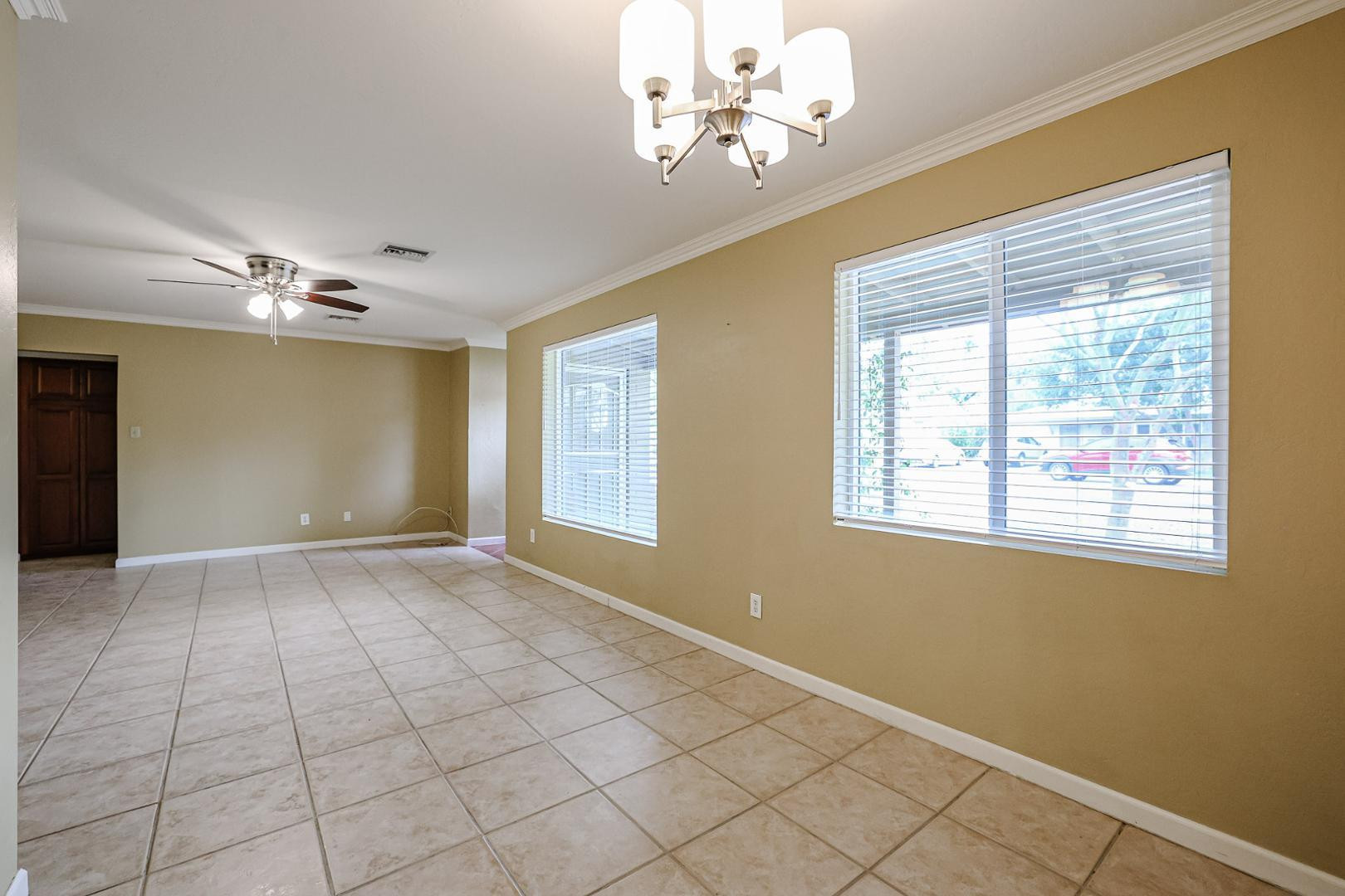 1005 E Cavalier Drive