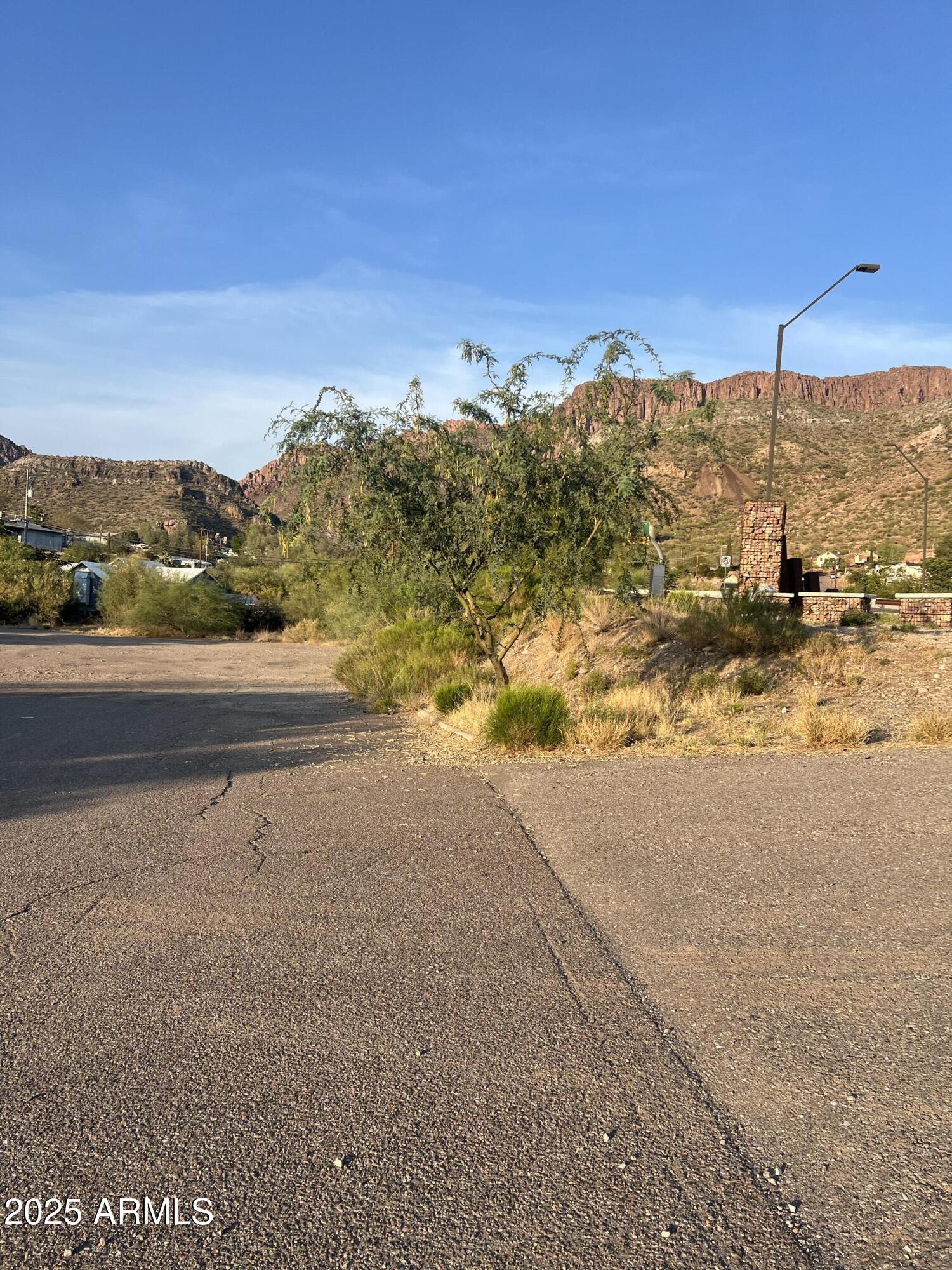 550 W US HIGHWAY 60 -- 4