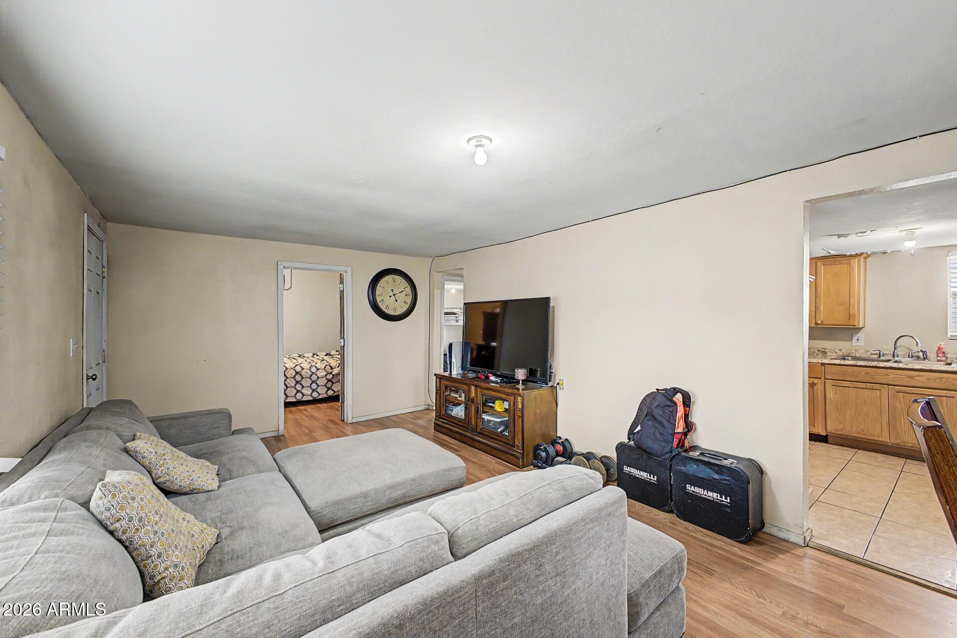 8211 S CALLE BELLA Vista