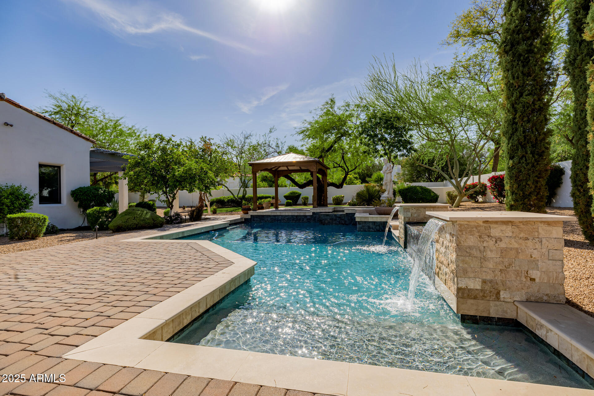 6620 E STALLION Road