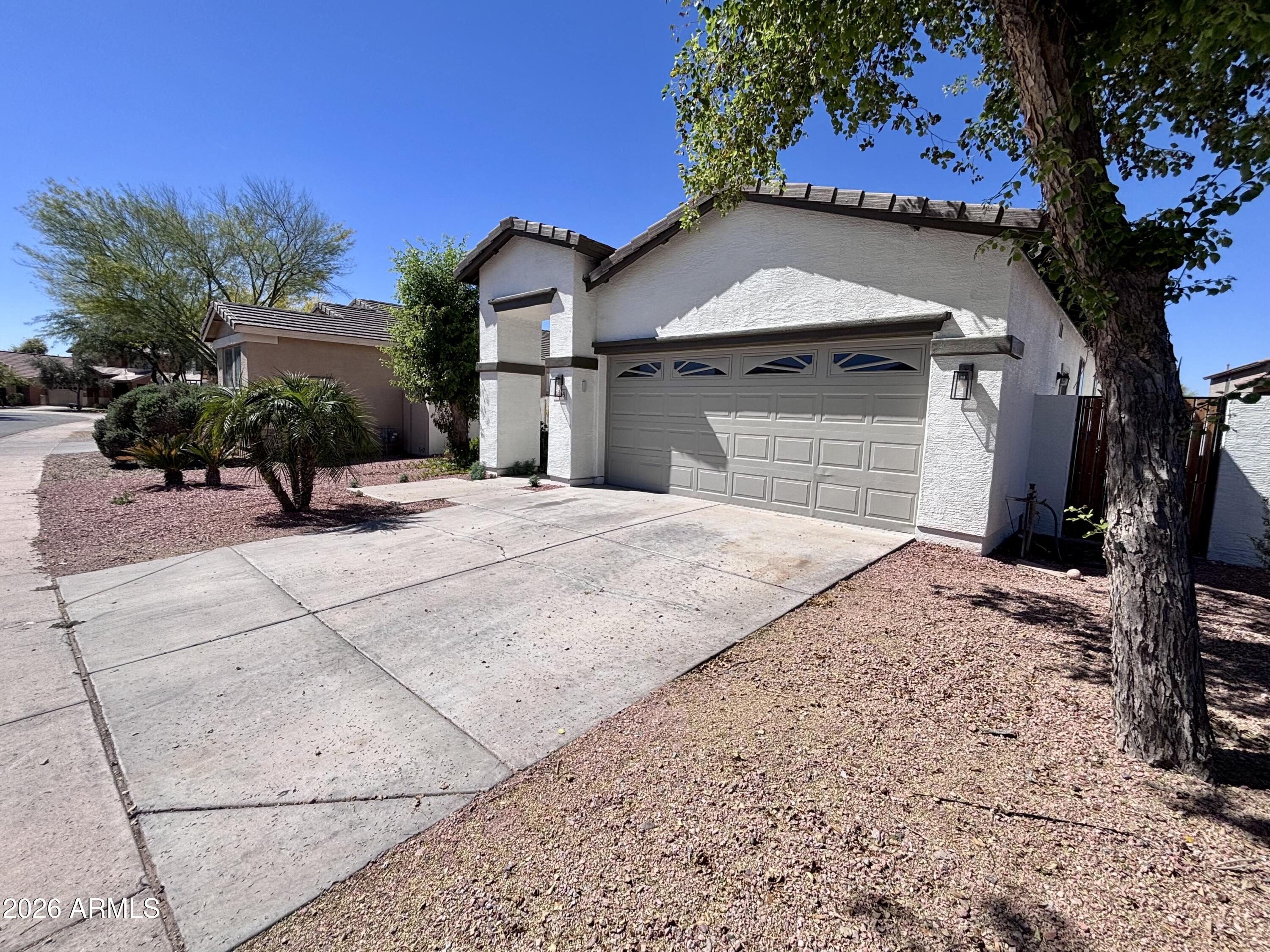 5606 W ST ANNE Avenue