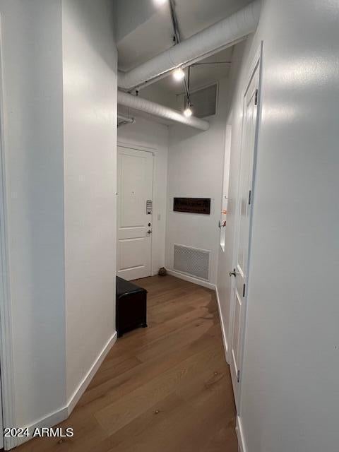 1 E LEXINGTON Avenue 609