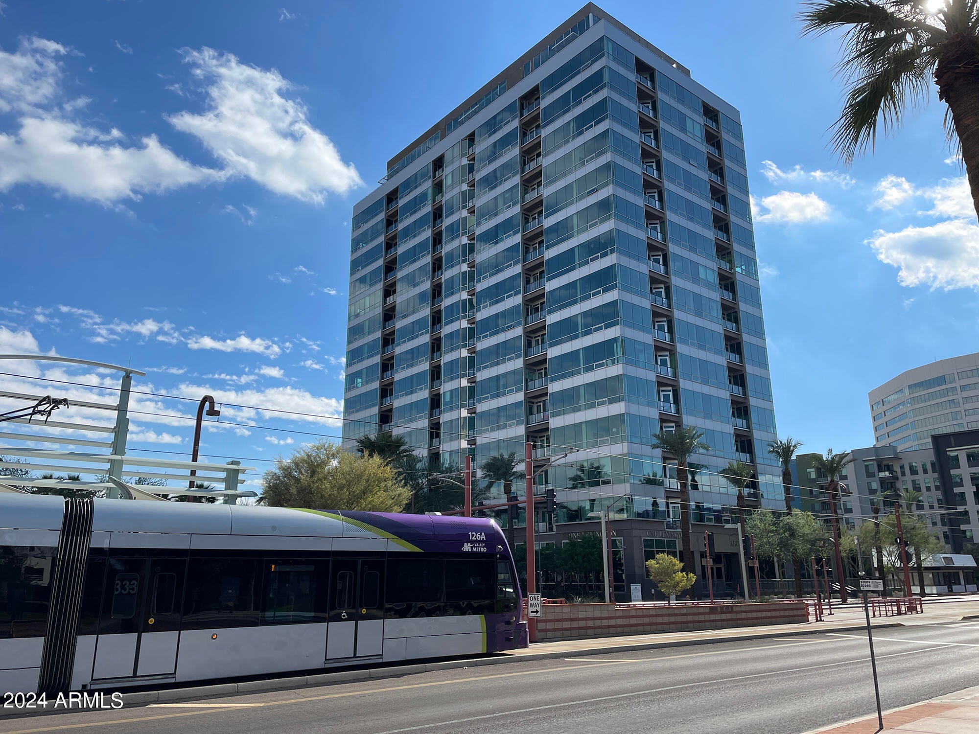 1 E LEXINGTON Avenue 609