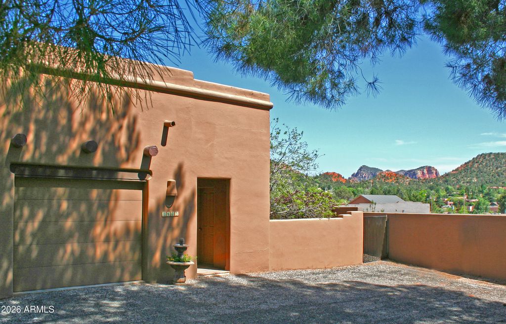 Photo of 1413 Vista Montana Road, Sedona, AZ 86336 (MLS # 7032657)
