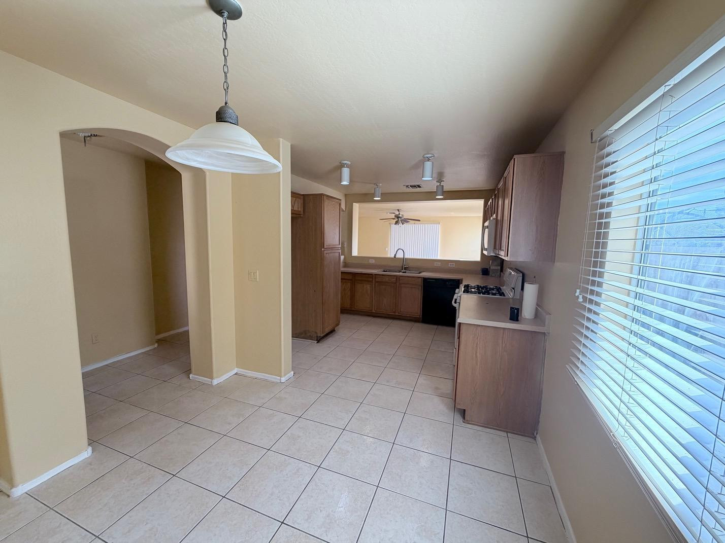 6037 W Southgate Avenue