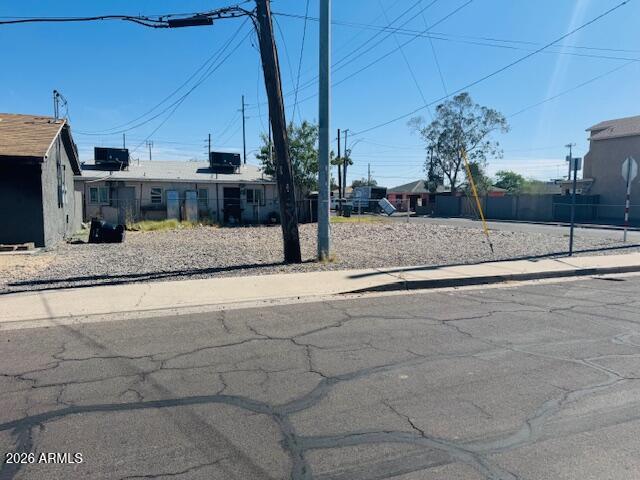 2301 E TAYLOR Street