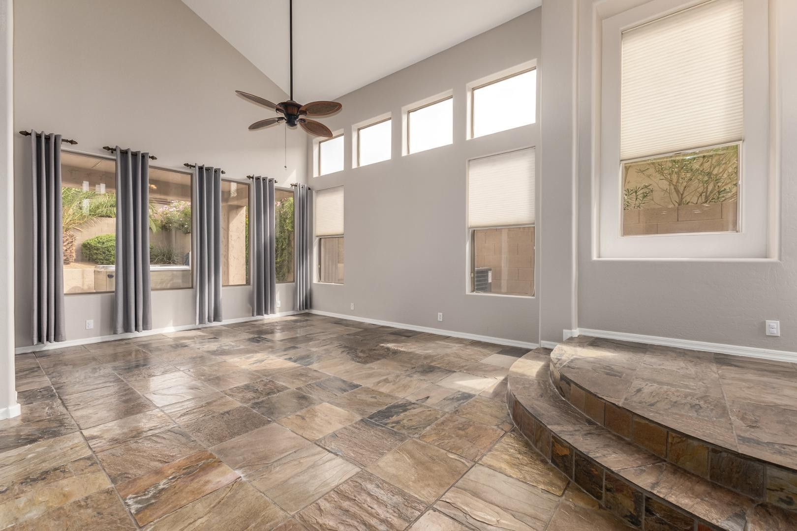 7690 E San Fernando Drive