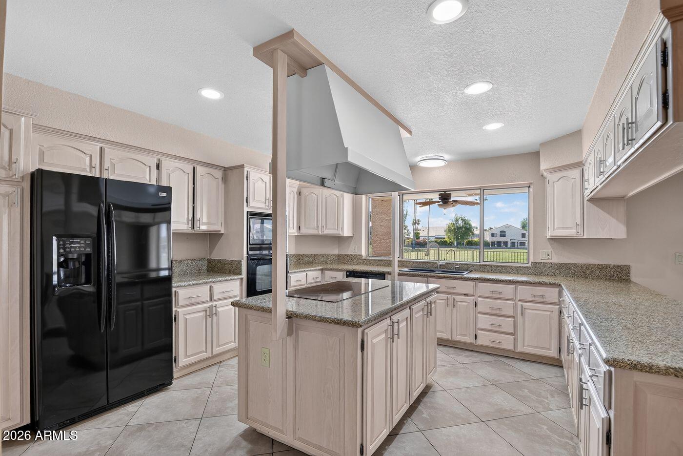 6091 W ROSE GARDEN Lane