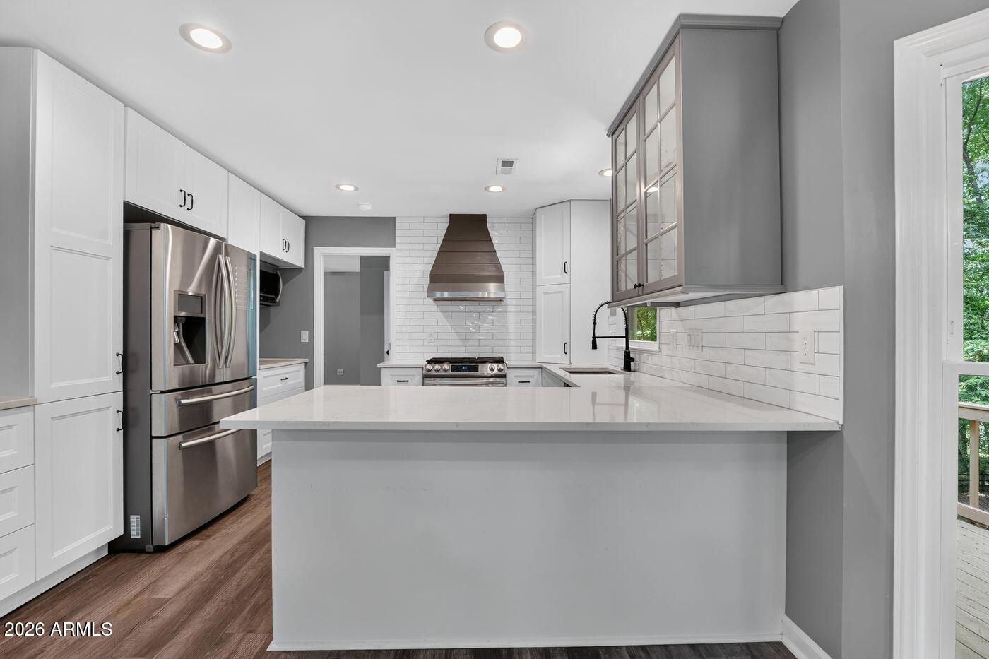 6091 W ROSE GARDEN Lane