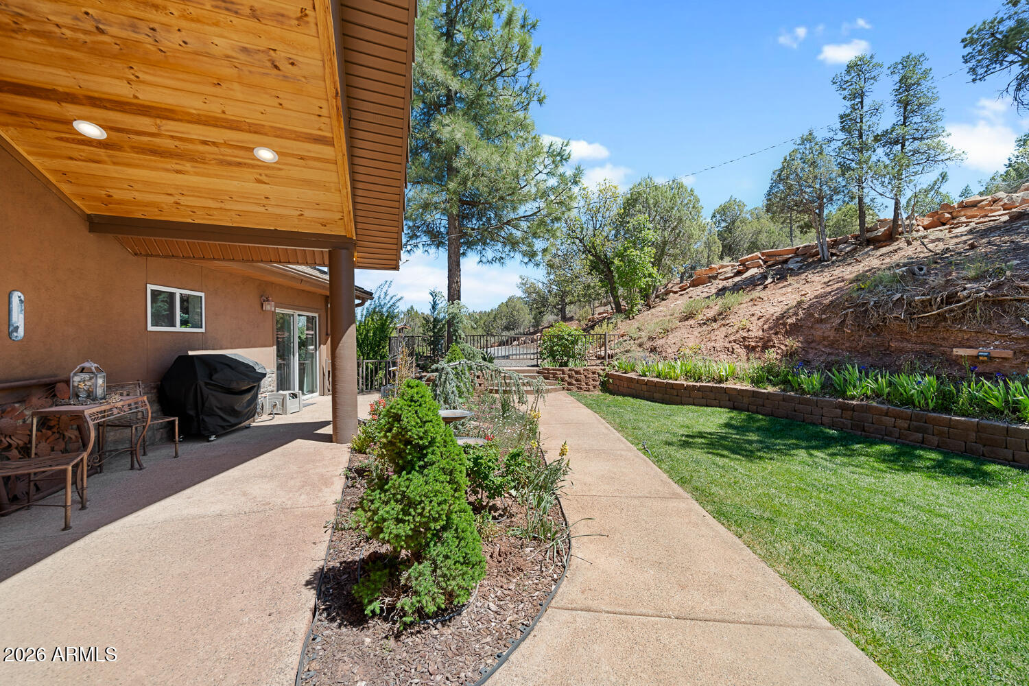 7056 Bustin Dutch Trail