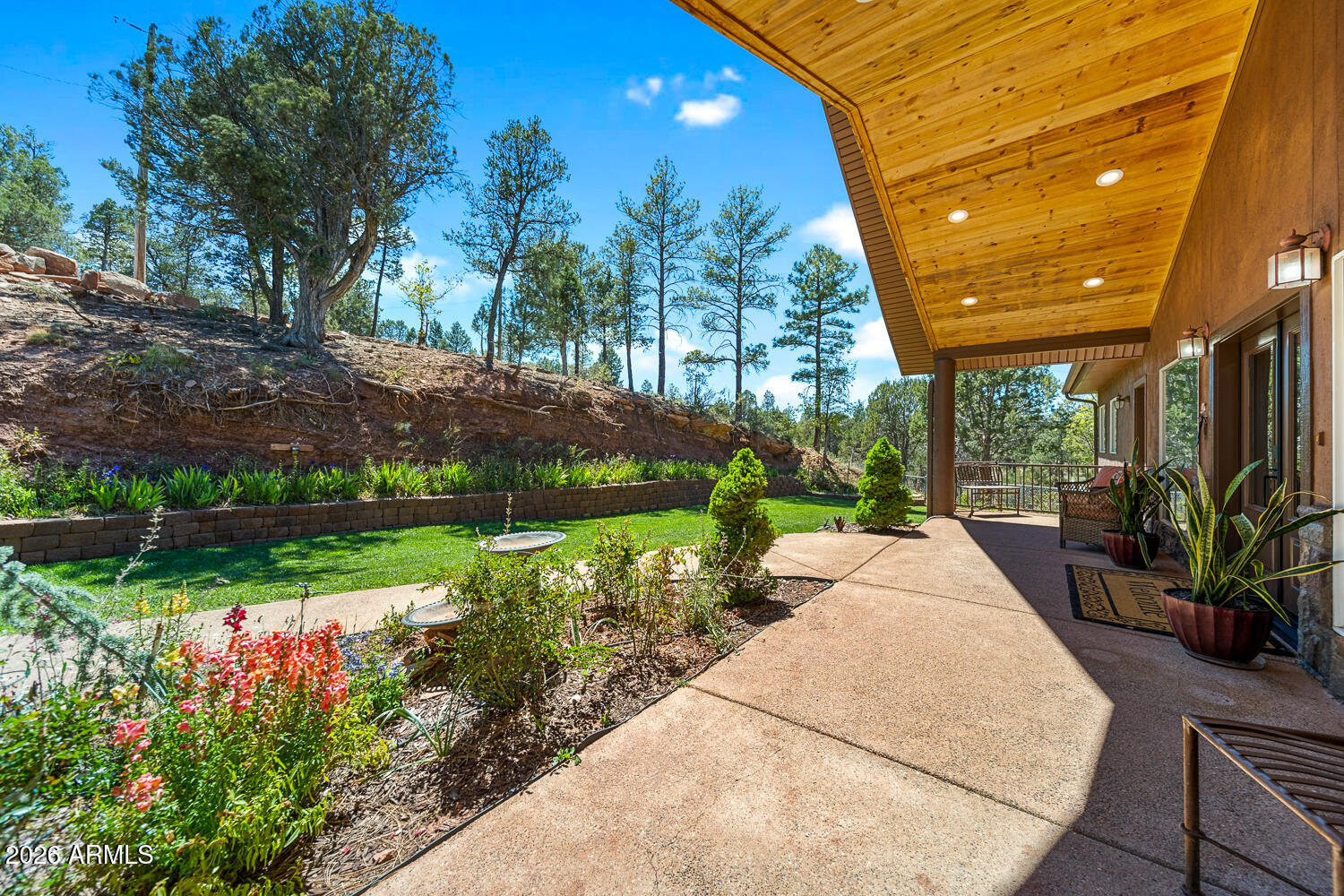 7056 Bustin Dutch Trail