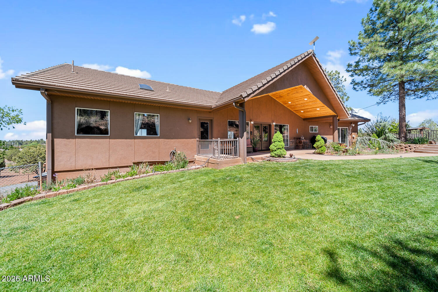 7056 Bustin Dutch Trail
