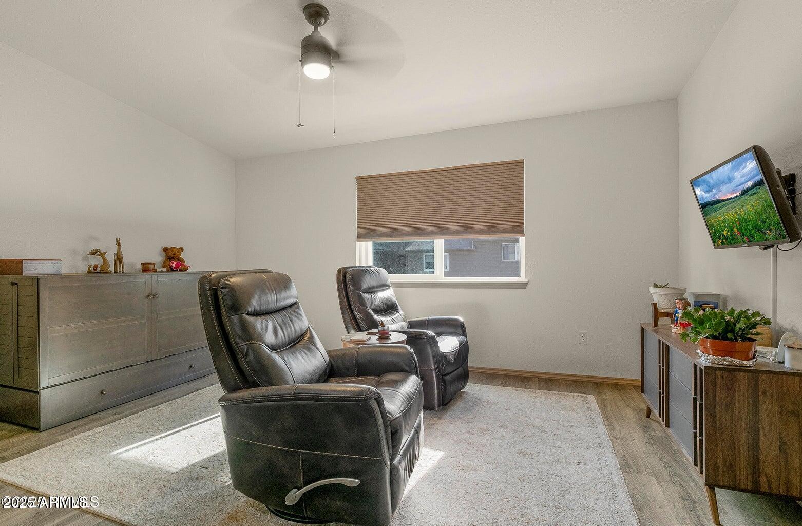 1185 W UNIVERSITY Avenue 228