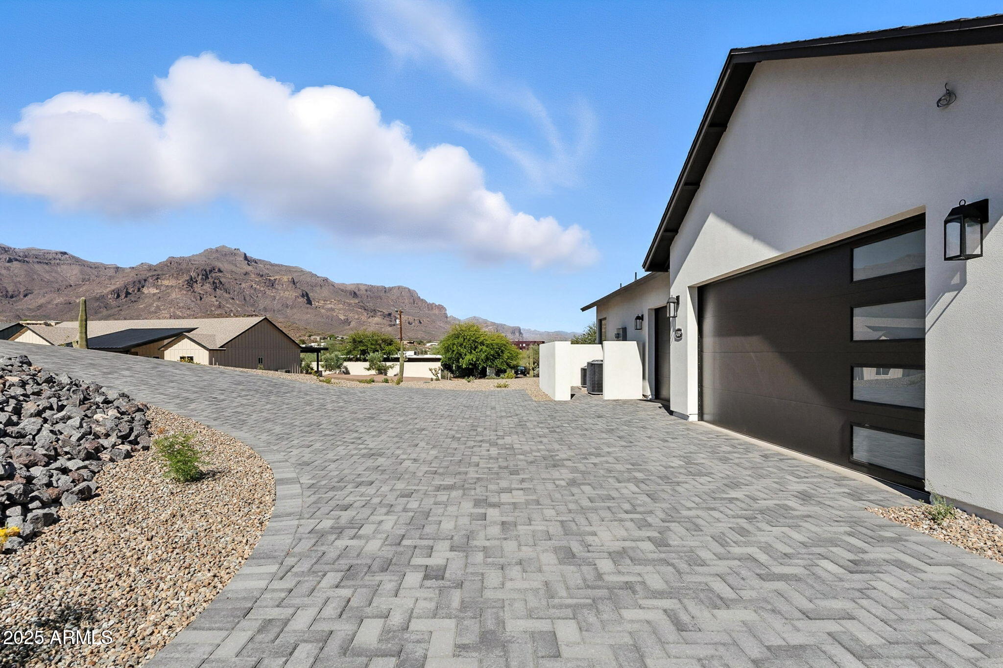Montana Dorada - Residential