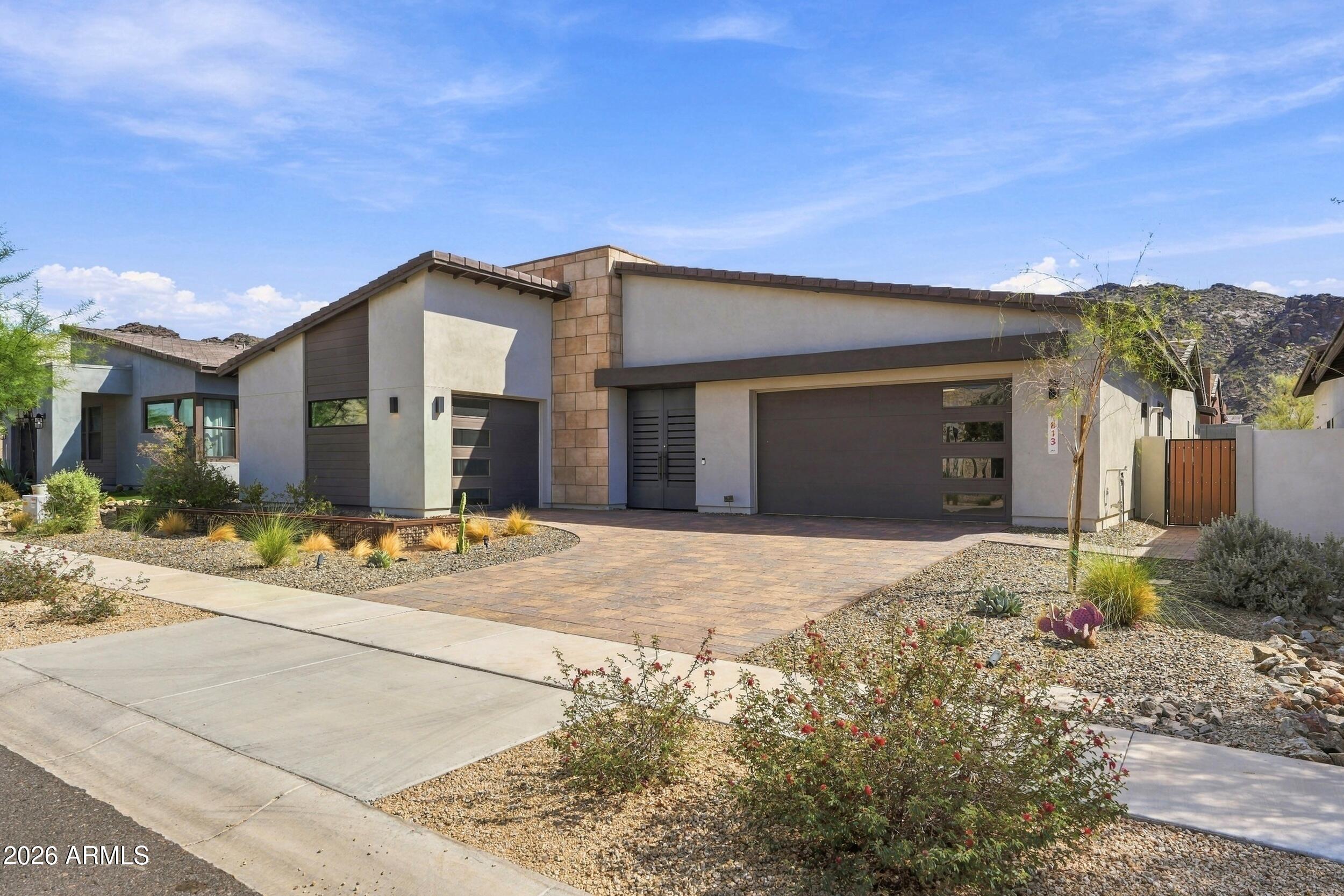 813 E Corral Road