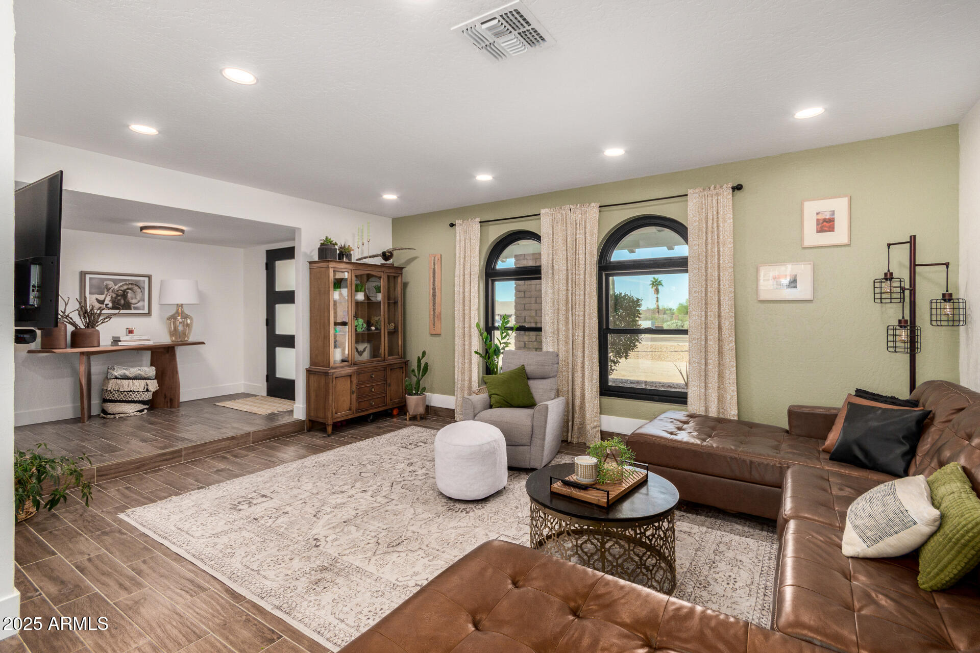 2107 N SOSSAMAN Road