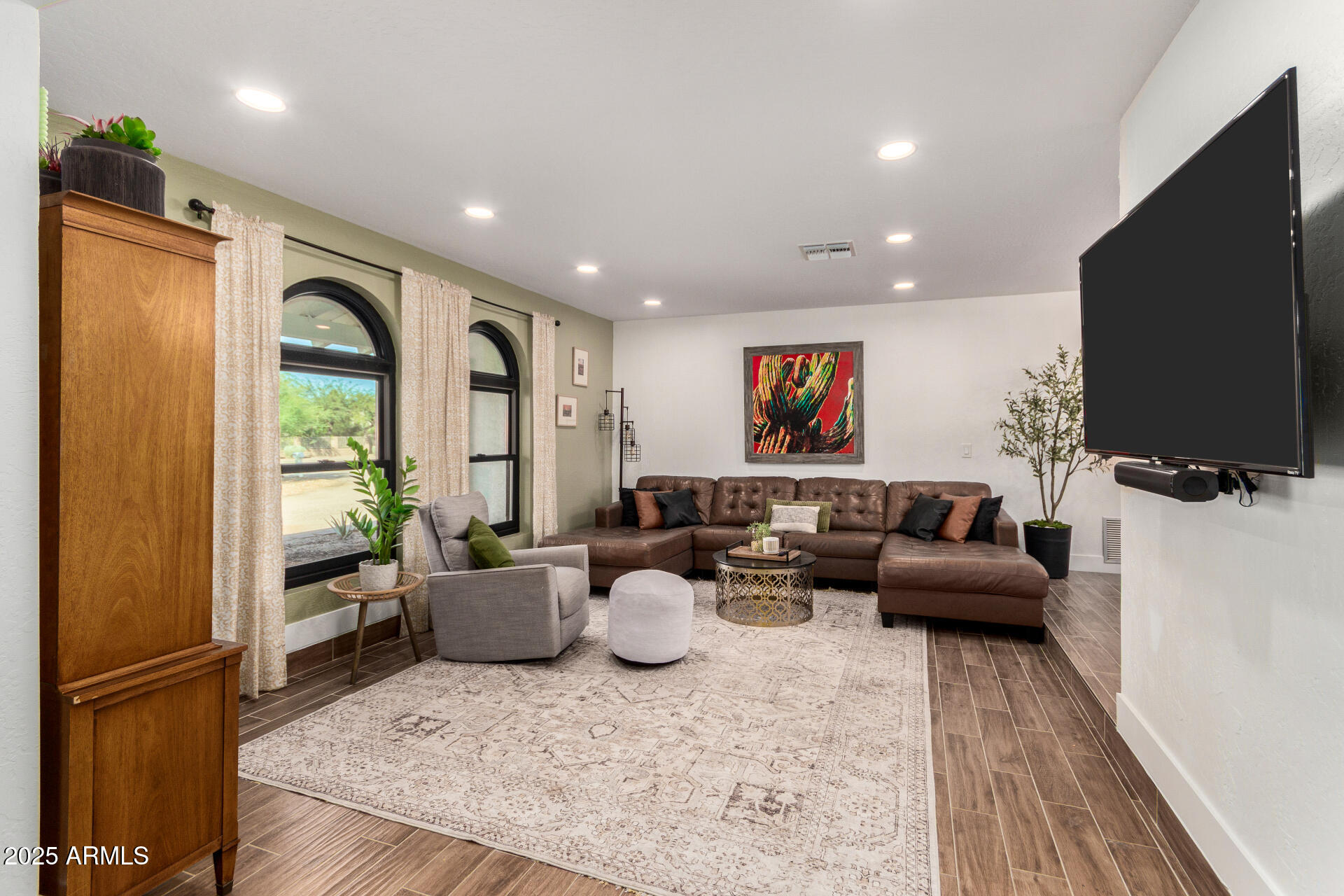 2107 N SOSSAMAN Road