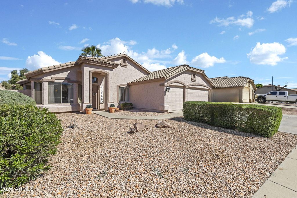Photo of 8336 W Stella Way, Glendale, AZ 85305 (MLS # 6999239)