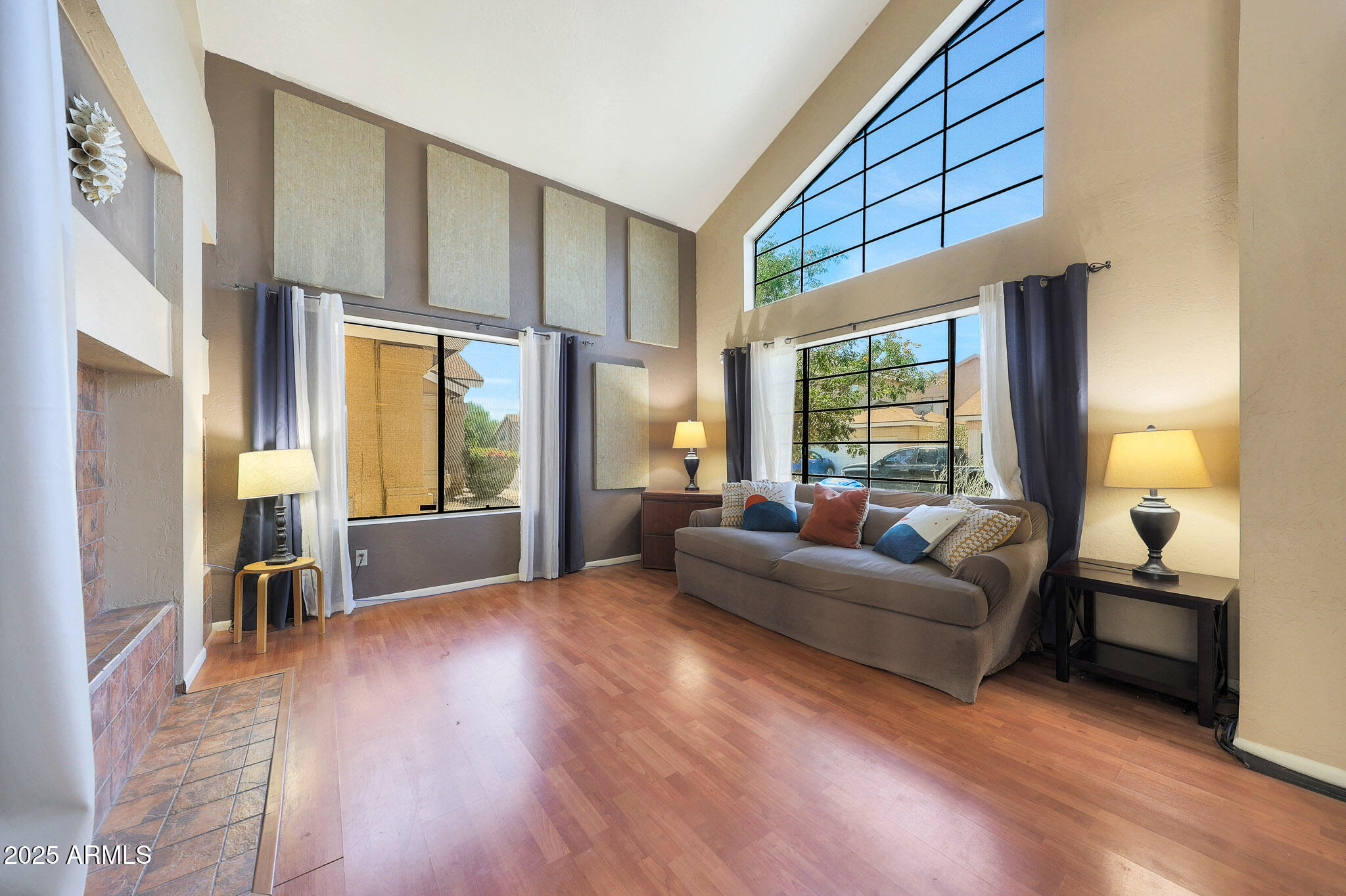Search Homes 3 4210 W ROSEMONTE Drive
