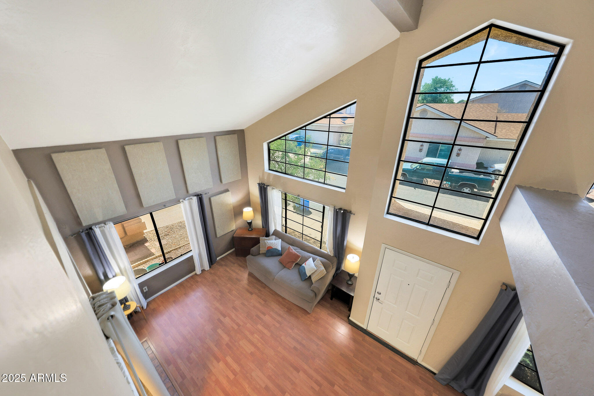 Search Homes 2 4210 W ROSEMONTE Drive