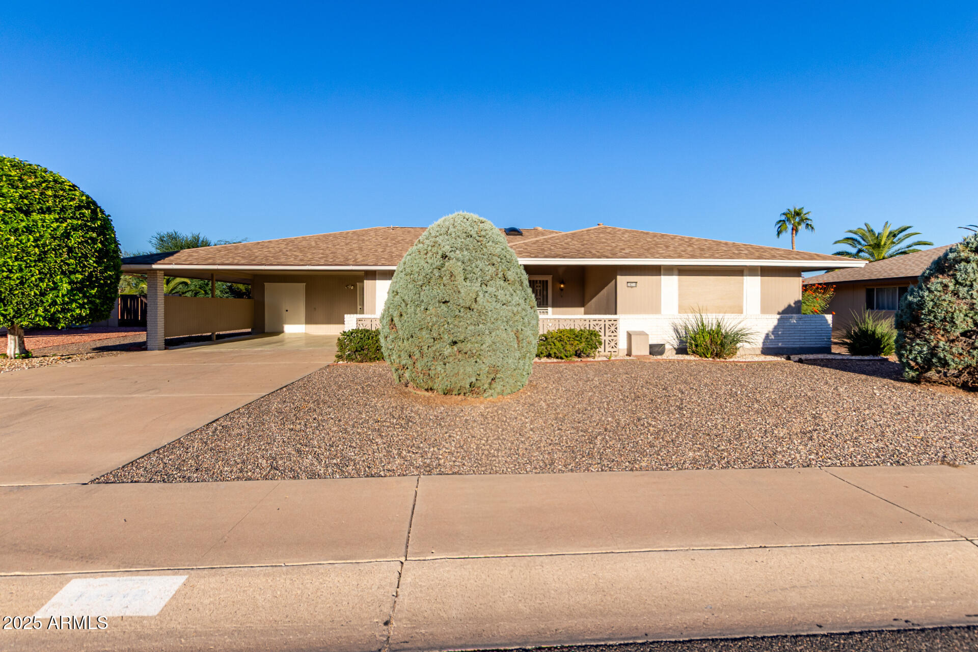 10210 W CHARTER OAK Drive