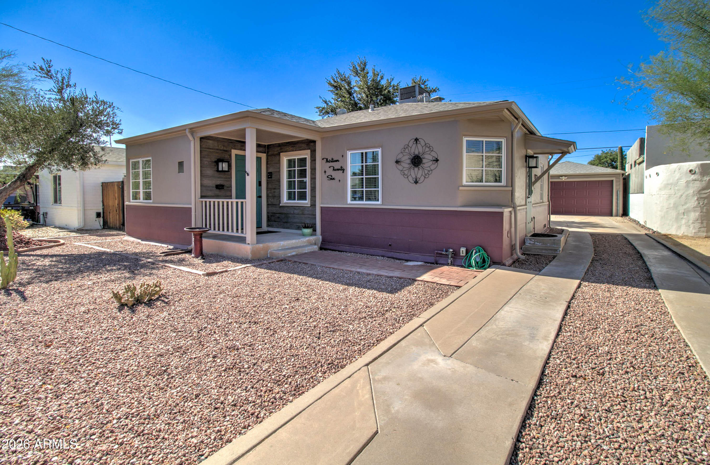 1326 E CORONADO Road
