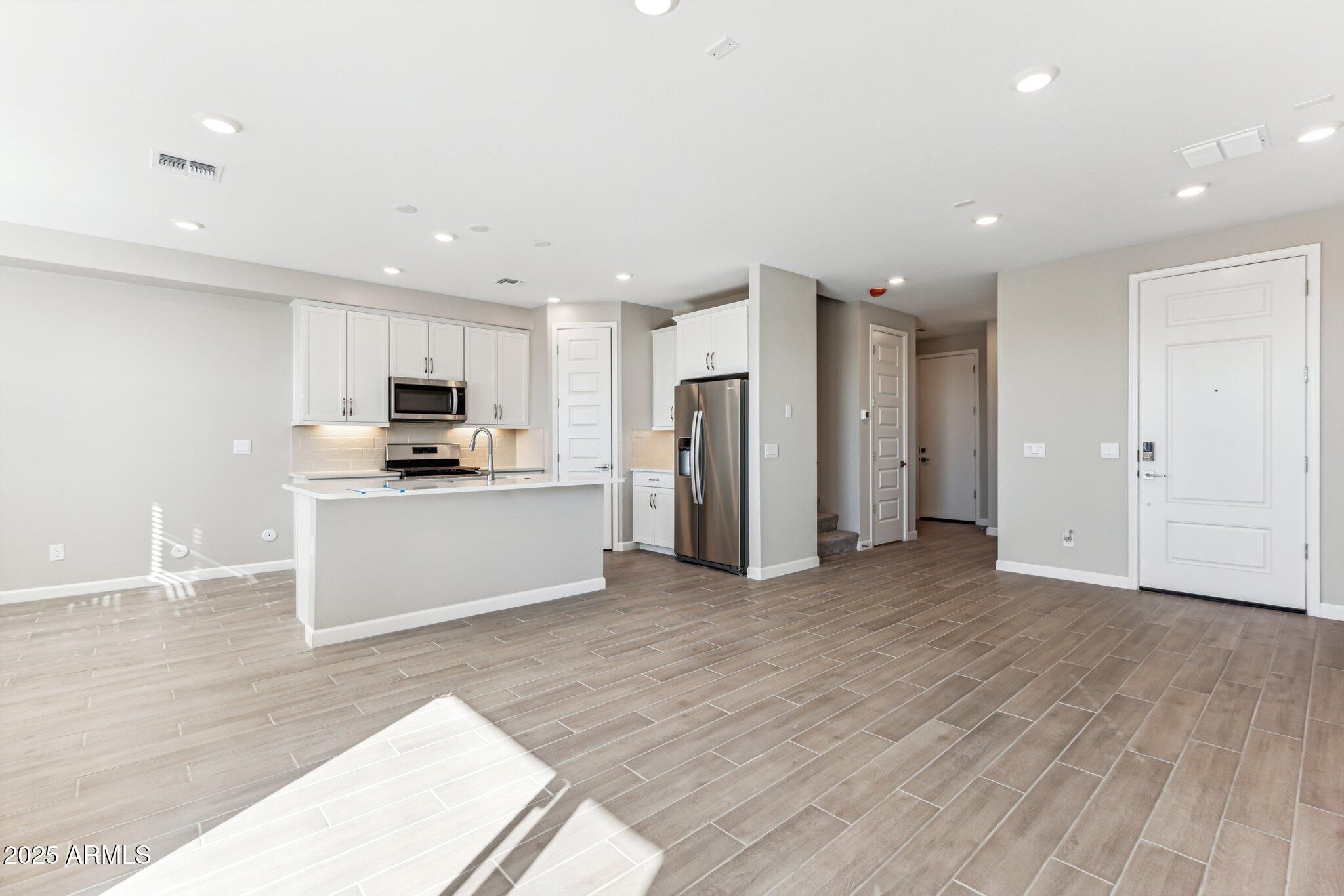 5839 E COVEY Lane