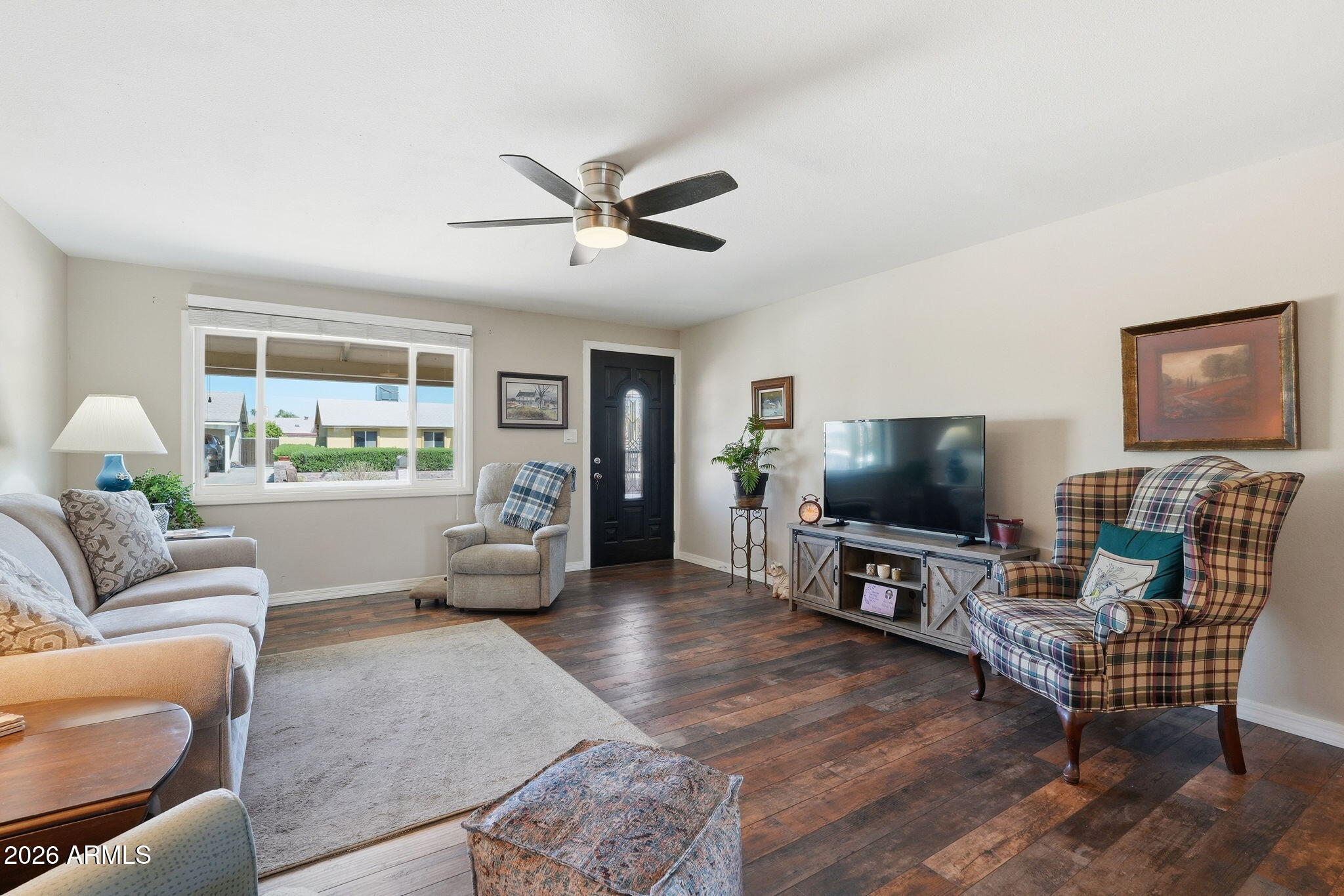 3765 E PERSHING Avenue