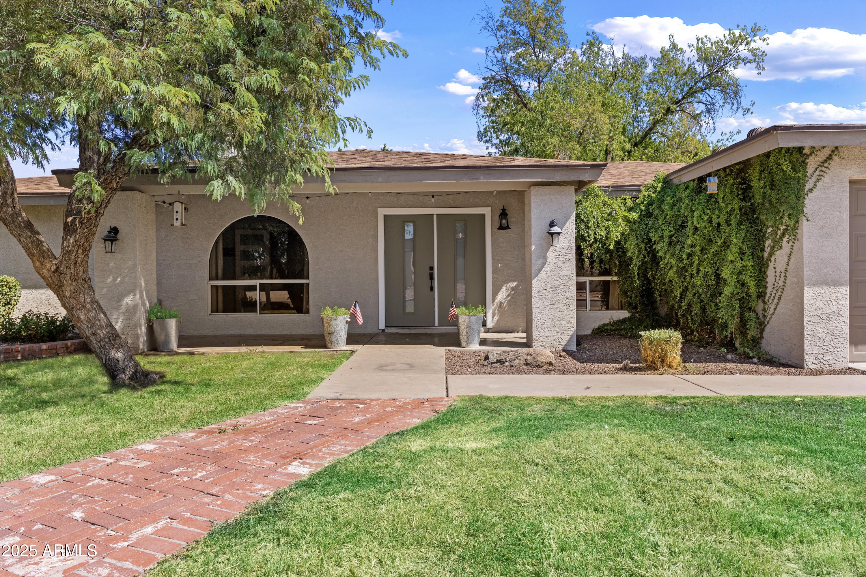 1745 N ASHBROOK Circle