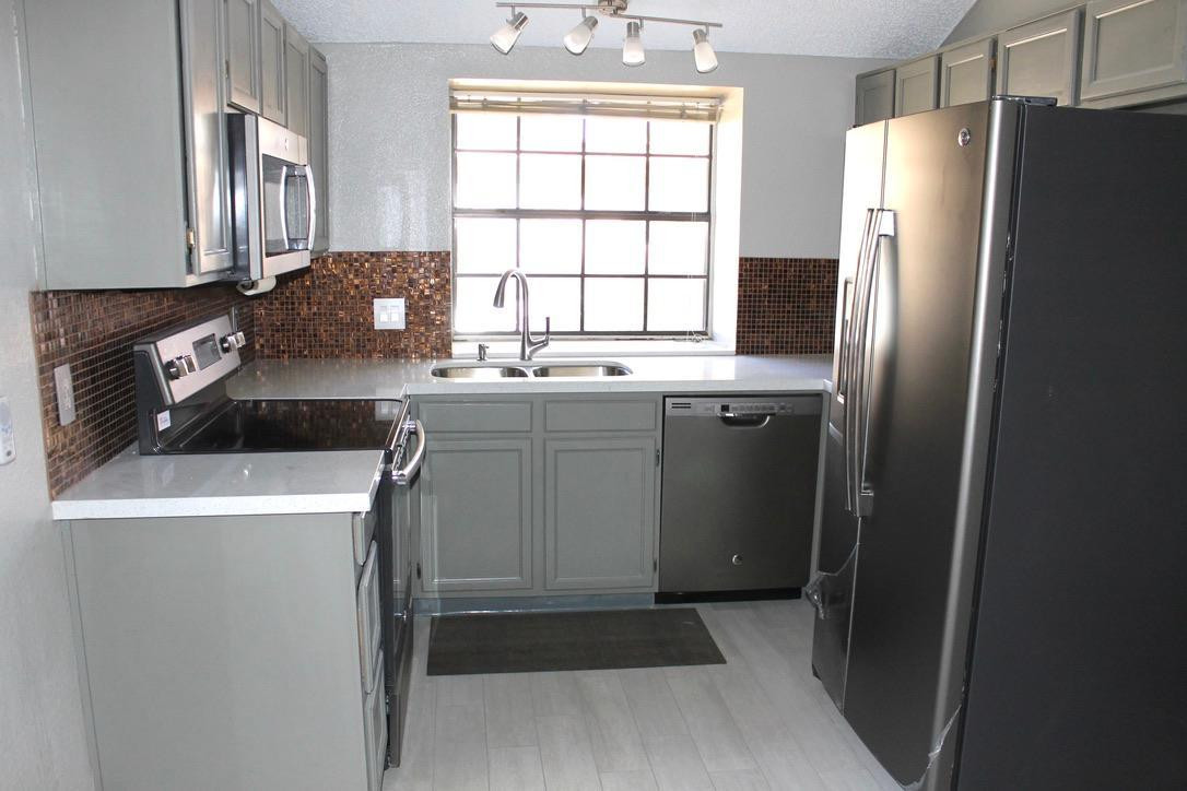 4901 E Kelton Lane Unit 1091