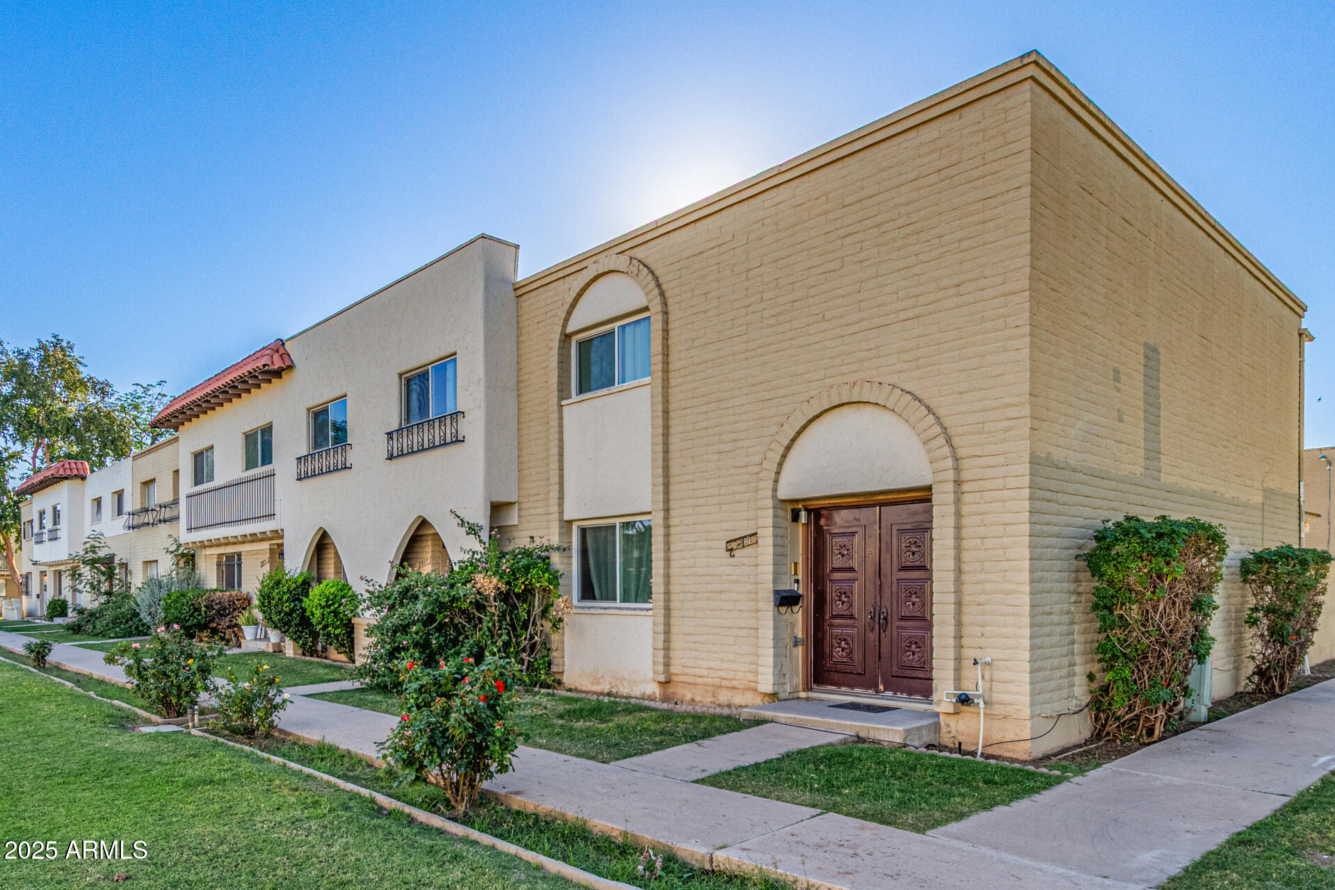 2017 W HAZELWOOD Parkway