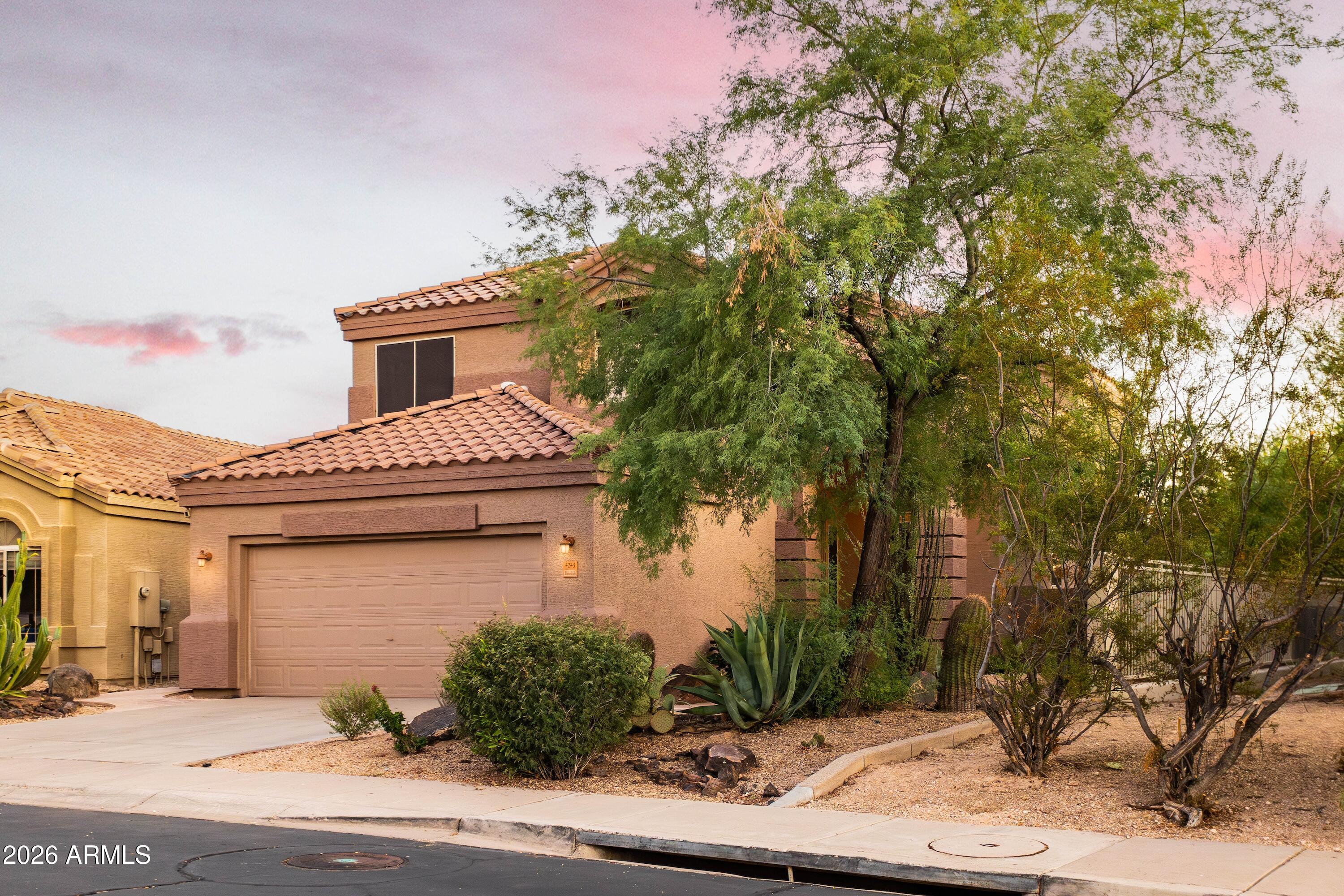 4243 E Smokehouse Trail