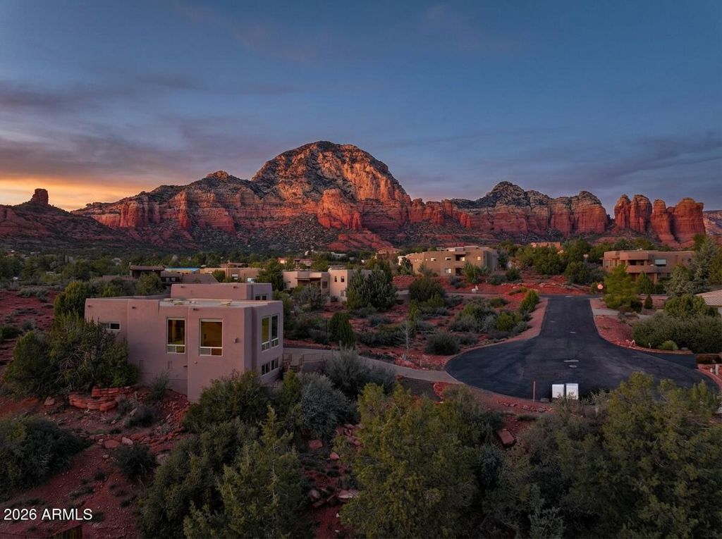 Photo of 25 Buckskin Lane, Sedona, AZ 86336 (MLS # 6978089)