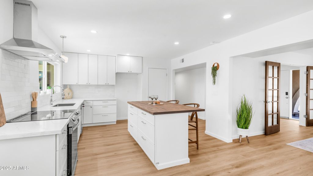 Photo of 141 E Eugie Avenue, Phoenix, AZ 85022 (MLS # 6936861)