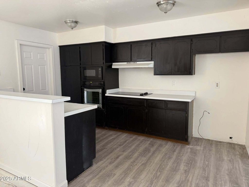 Photo of 2041 E Radcliffe Drive, Tempe, AZ 85283 (MLS # 6922508)