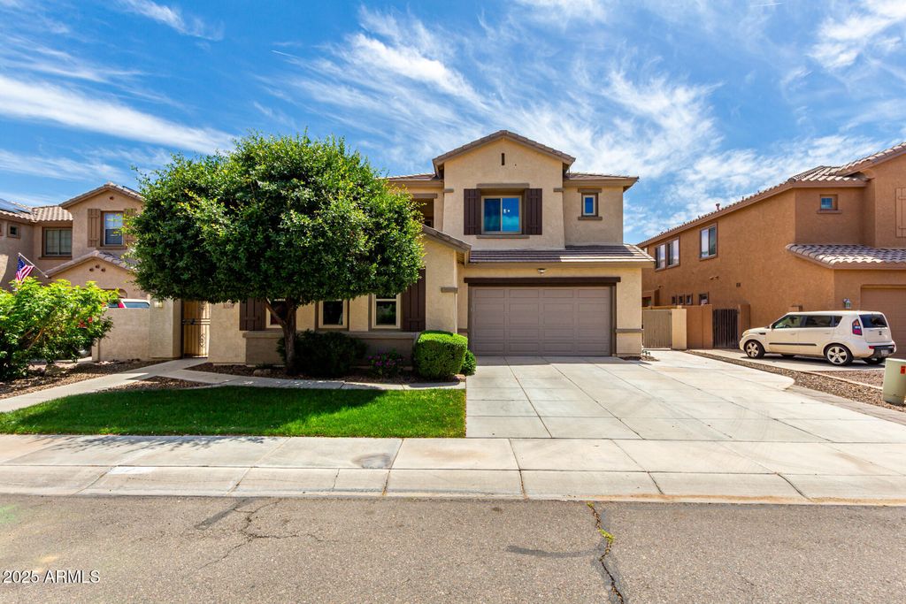 Photo of 13259 W Flower Street, Litchfield Park, AZ 85340 (MLS # 6925913)