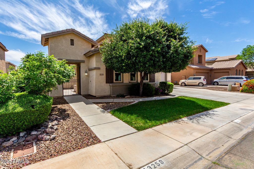 Photo of 13259 W Flower Street, Litchfield Park, AZ 85340 (MLS # 6925913)