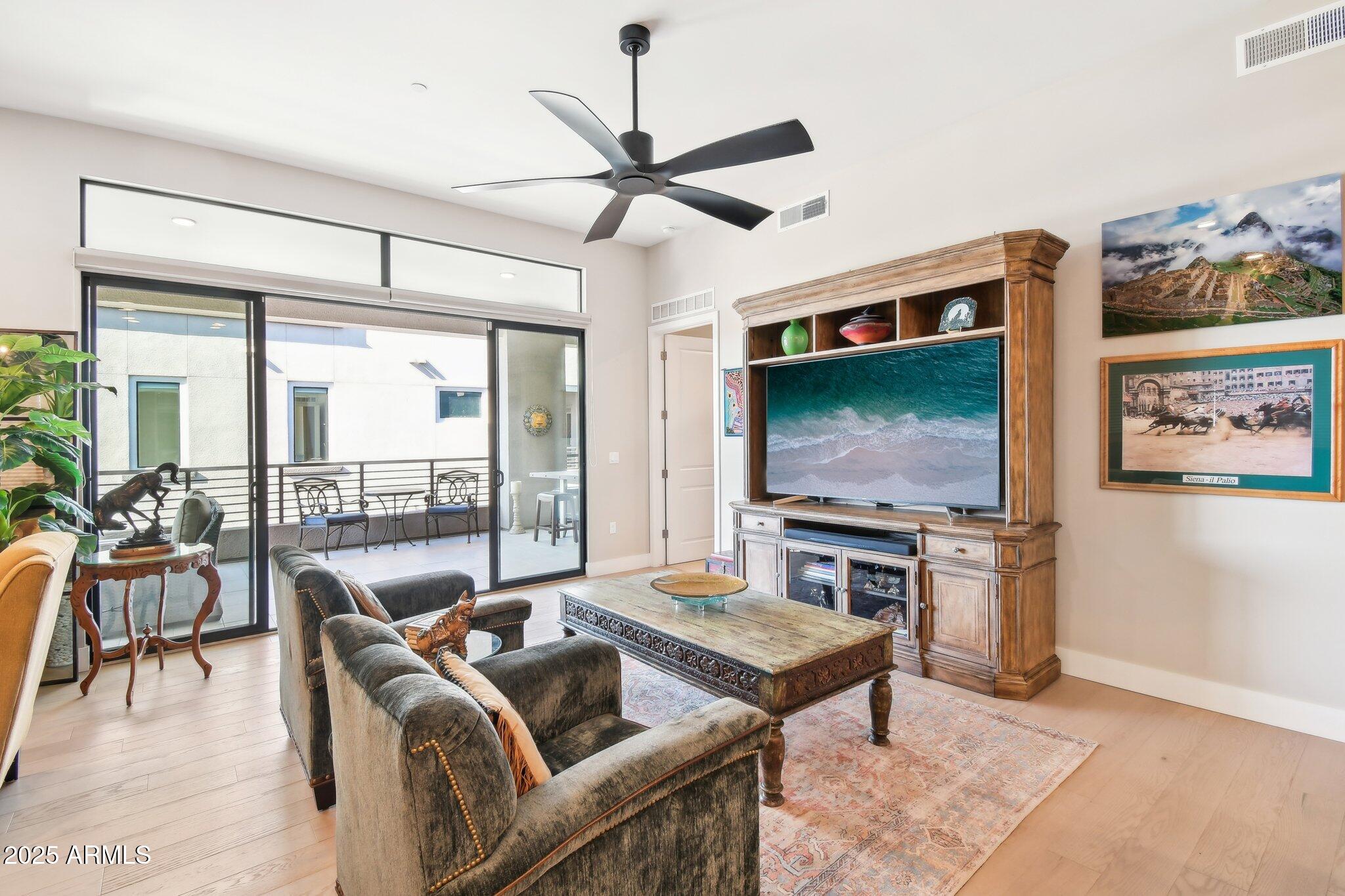 5250 E DEER VALLEY Drive 450
