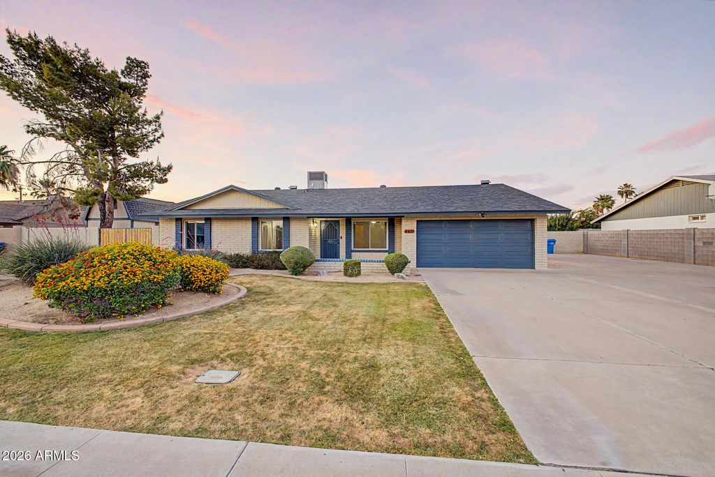 Photo of 4416 E Kelton Lane, Phoenix, AZ 85032 (MLS # 7013422)
