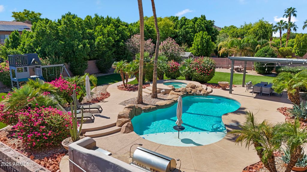 Photo of 9503 W Blue Sky Drive, Peoria, AZ 85383 (MLS # 6927027)