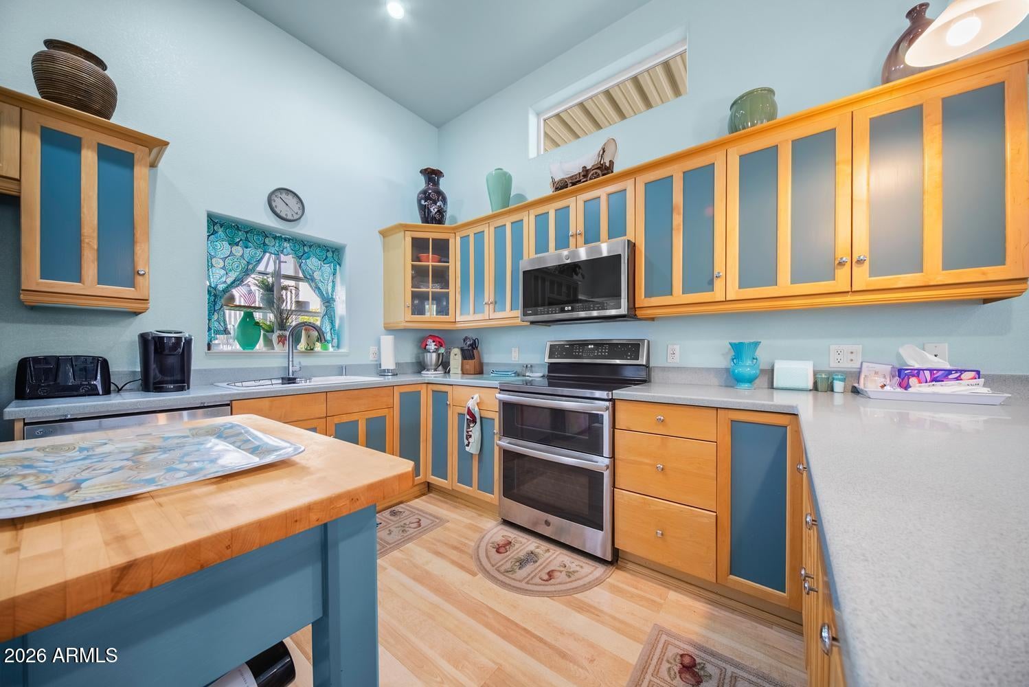 17200 W BELL Road 932
