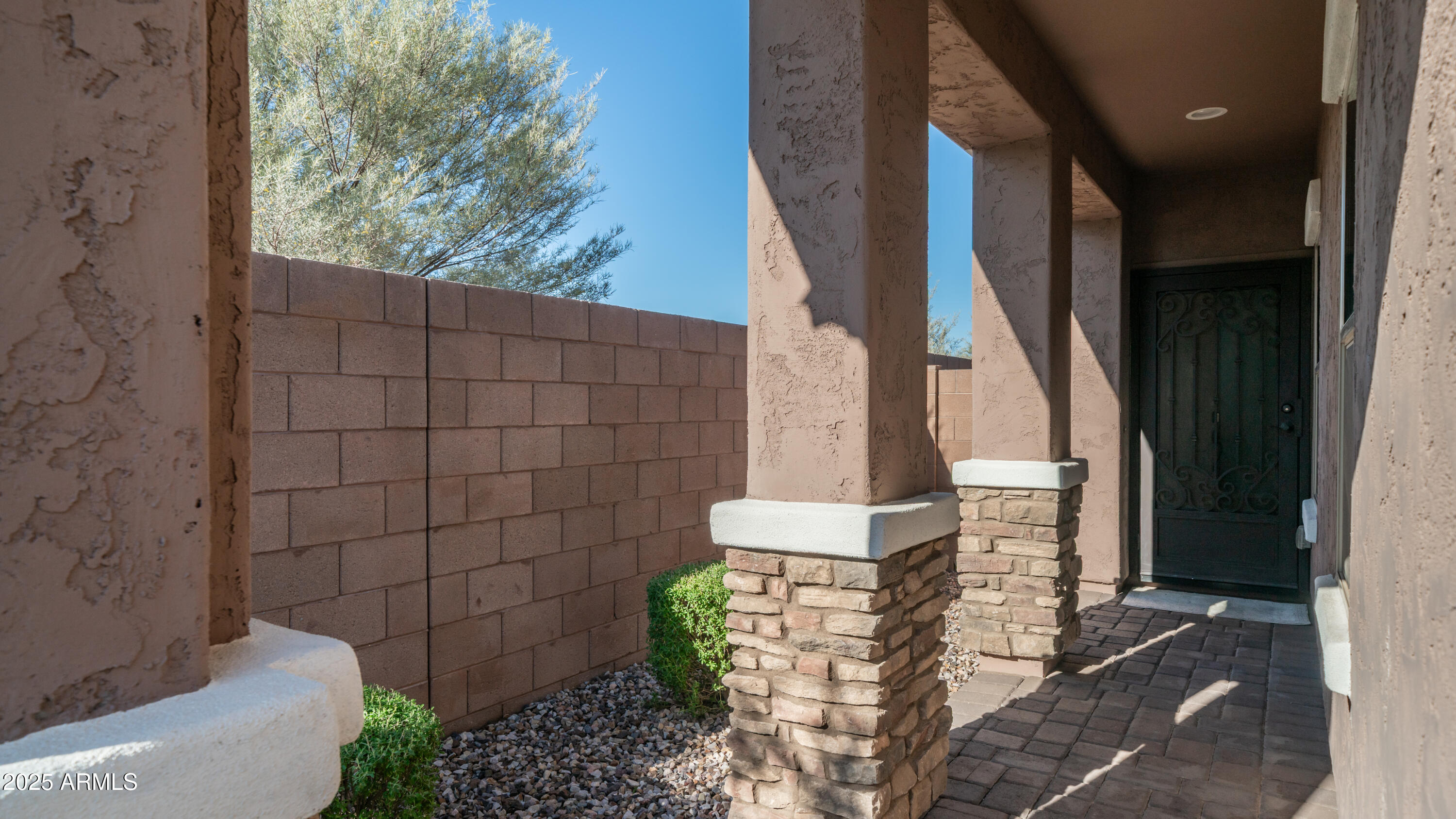 2358 E RUNAWAY BAY Place