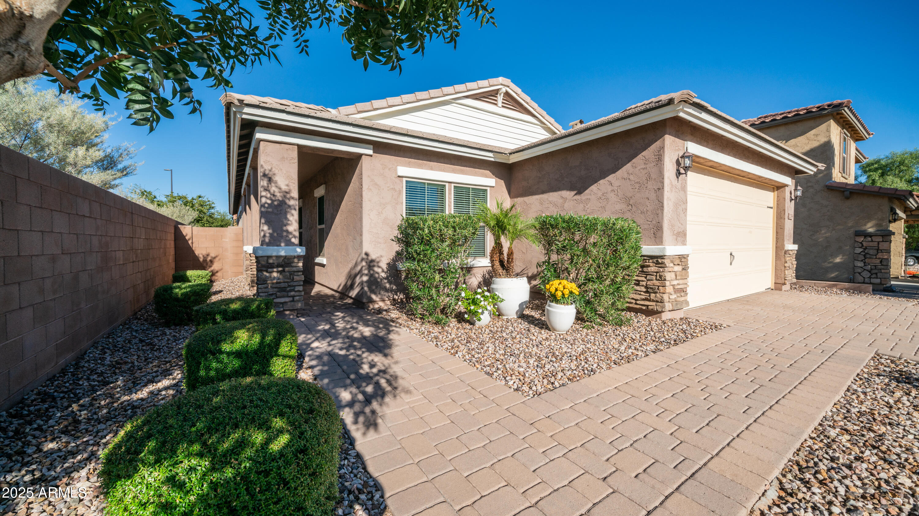 2358 E RUNAWAY BAY Place