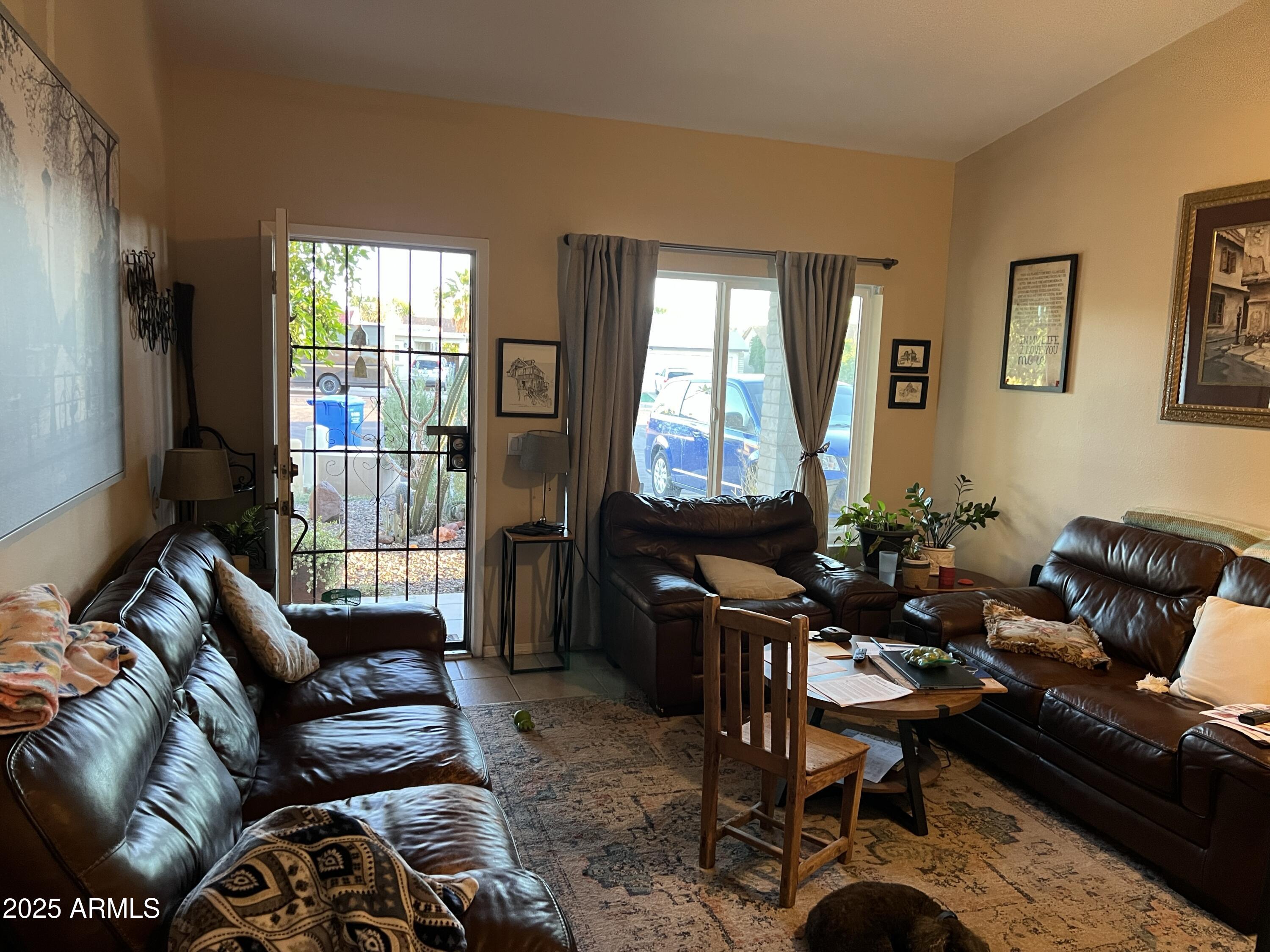 314 E SEQUOIA Drive
