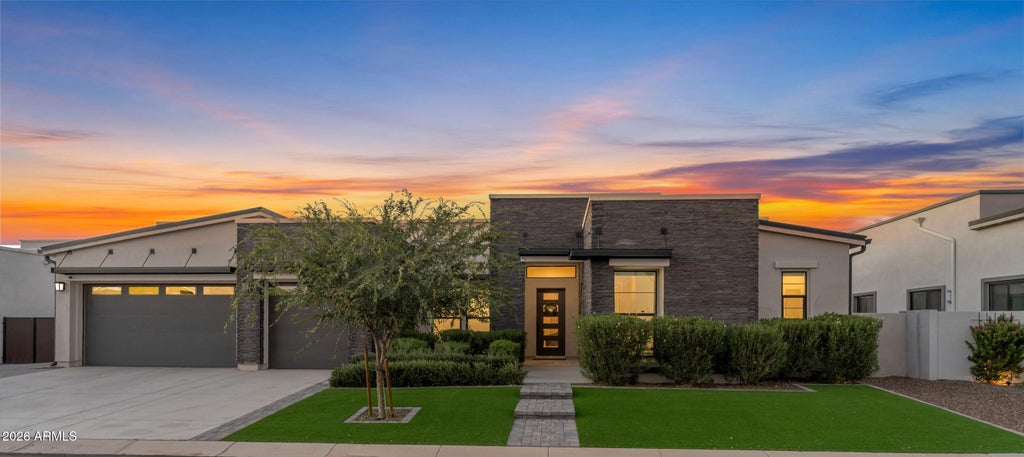 Photo of 20728 E Indiana Avenue, Queen Creek, AZ 85142 (MLS # 7069980)