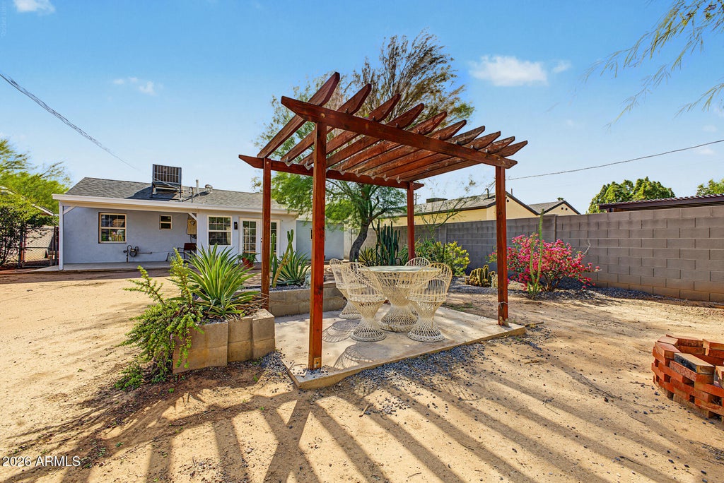Photo of 1410 E Windsor Avenue, Phoenix, AZ 85006 (MLS # 7095854)