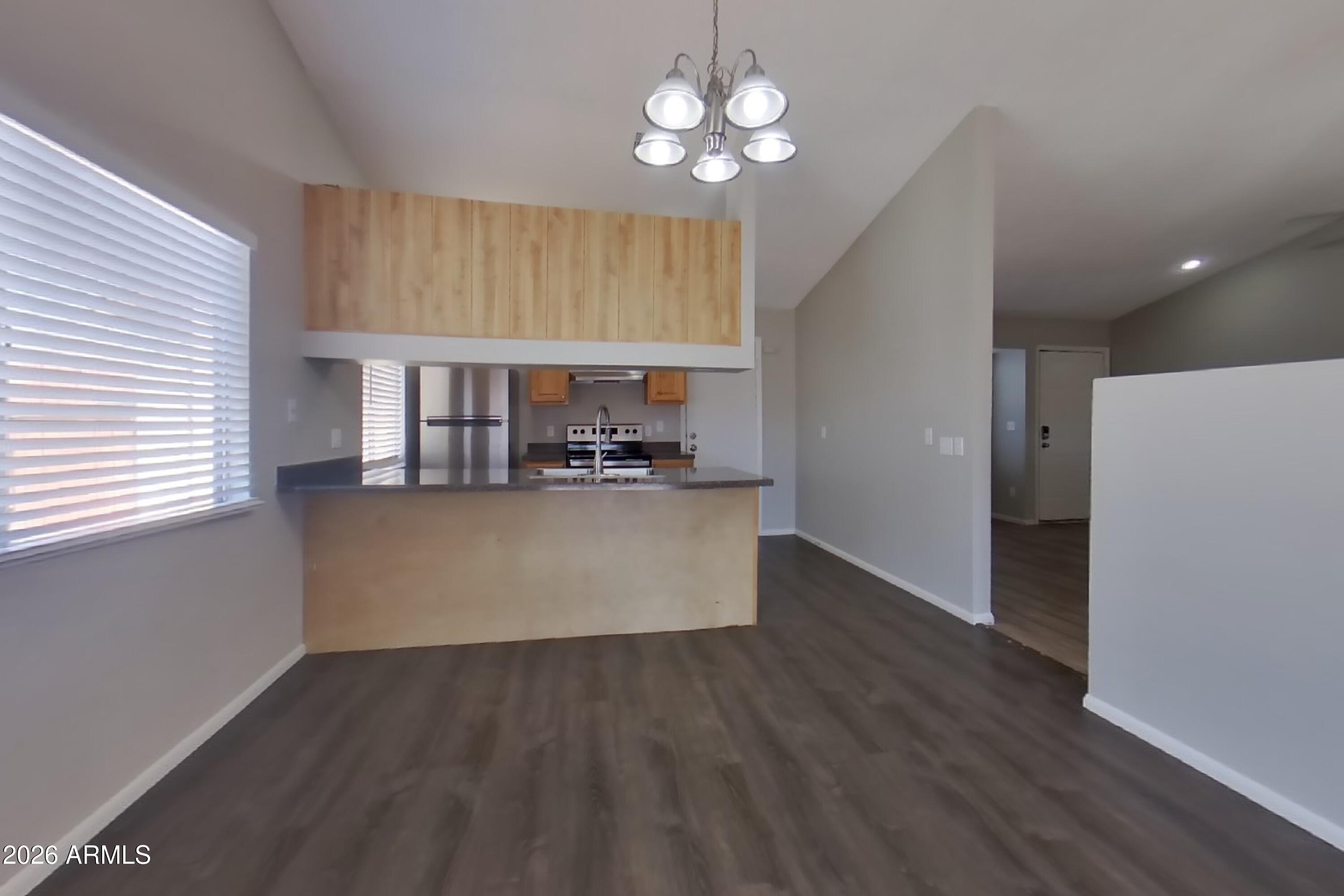 1010 W BLACKHAWK Drive
