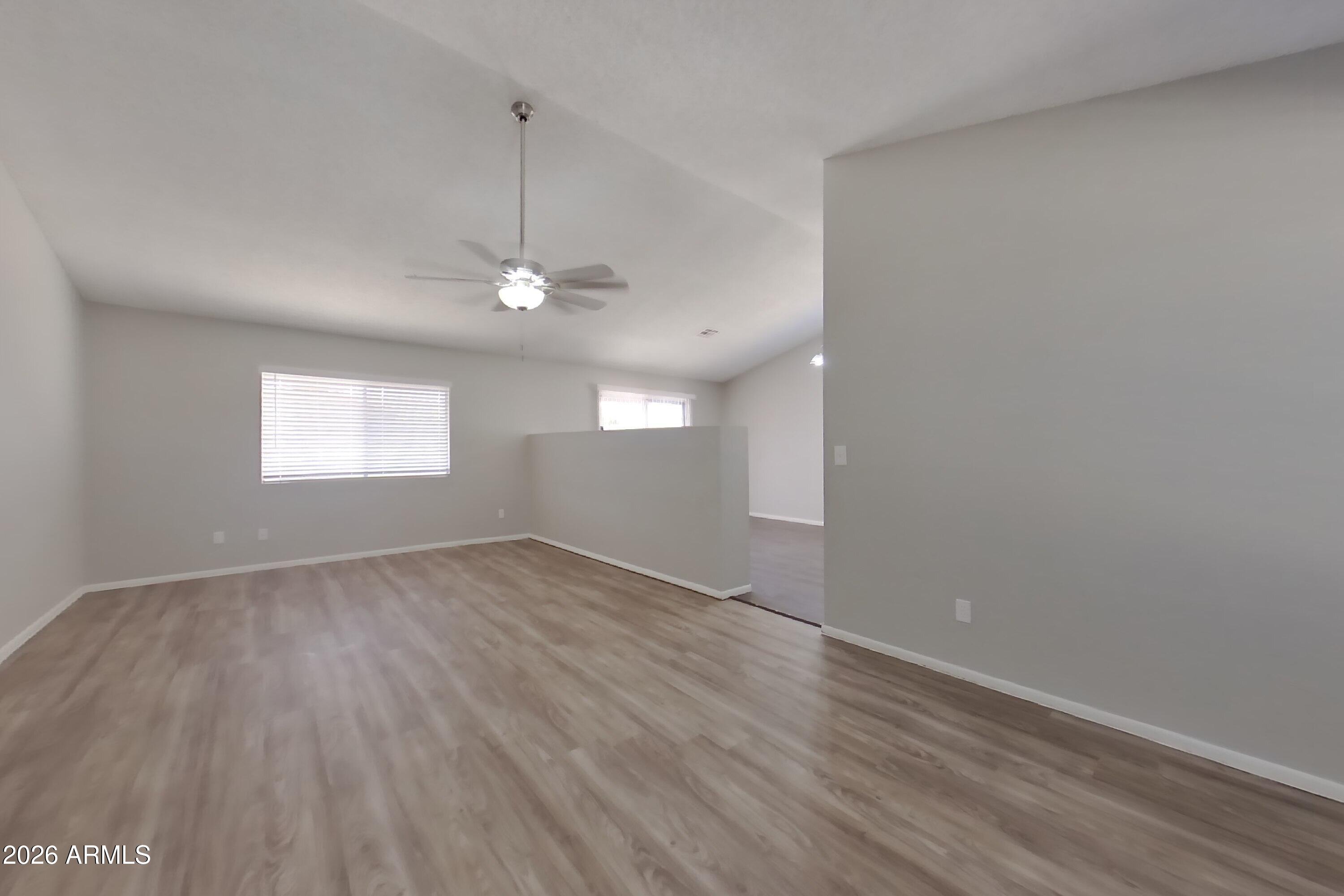 1010 W BLACKHAWK Drive