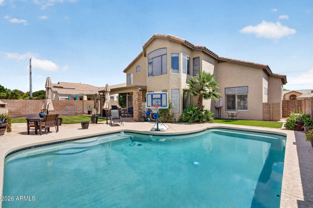 Photo of 1880 E Commerce Avenue, Gilbert, AZ 85234 (MLS # 7026915)